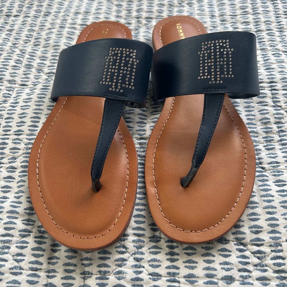 Tommy Hilfiger Women's Black and Tan Sandals Size 8